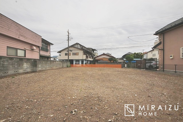【前面道路含む現地写真】 | ＼静かな環境で落ち着いた暮らしをご希望のお客様／広さと価格のバランスの良いマイホーム！近隣施設にも恵まれ立地！詳細、ご見学希望・資料請求ミライズホームお気軽にお問合せ下さい♪