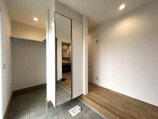 良い家は玄関をあけた瞬間の第一印象で決まる！！このお家も思わずキュン...な【旭区川井本町新築戸建】の玄関|玄関です