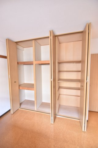 大阪市都島区東野田町１丁目の賃貸マンションの収納