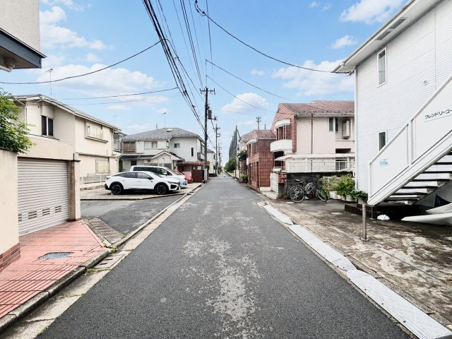 中野区上鷺宮5丁目　建築条件無し売地の前面道路含む現地写真|2026.06.20撮影

現地ご見学希望・資料請求などお気軽にお問い合わせ下さい！
03-5990-5201