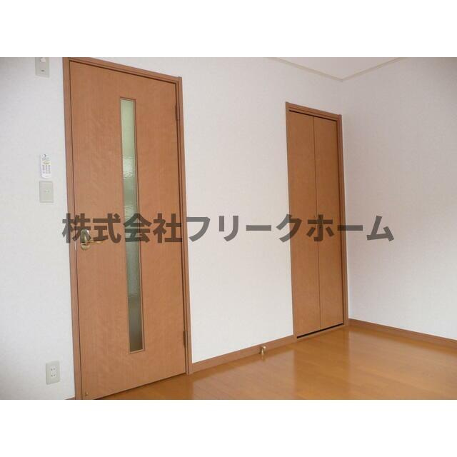 小金井市前原町３丁目のアパートの寝室