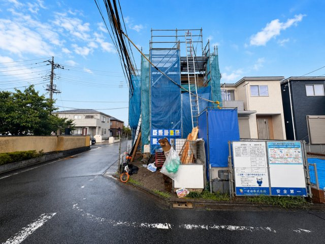 八潮市　緑町3丁目　新築戸建　全3棟の前面道路含む現地写真|前面道路含む現地写真です