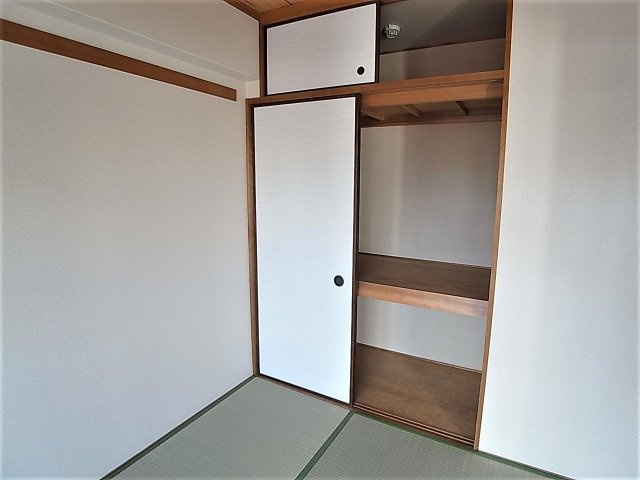 ロイヤルサクラの収納|押入れは奥行きがあります