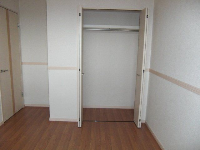 クレストール横黒の収納