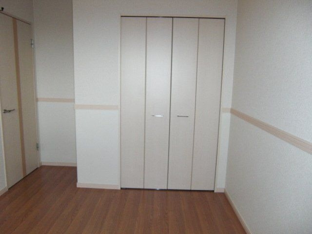 クレストール横黒の収納