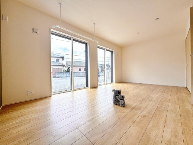 【洋室】 | 高崎市新町　平屋　新築住宅 | 広さはお子様の勉強部屋にも適した広さ！
勉強机や本棚などの家具を置いてもフリースペースも確保することができます。