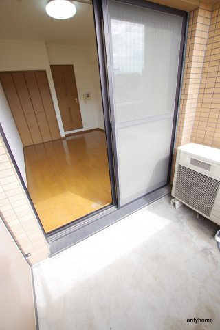 新梅田プライム　仲介手数料無料のバルコニー