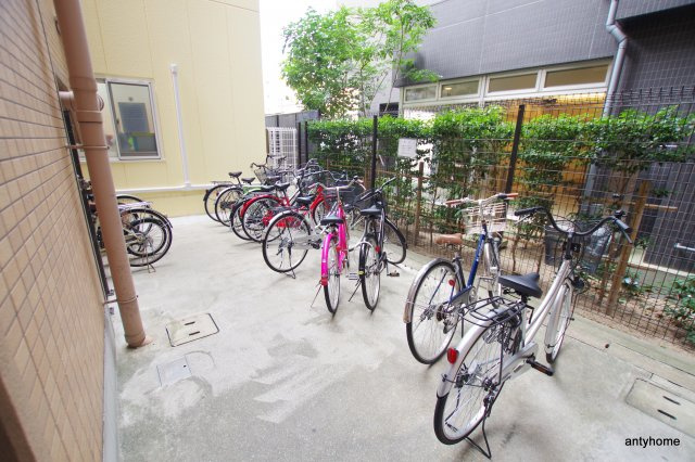新梅田プライム　仲介手数料無料の駐車場