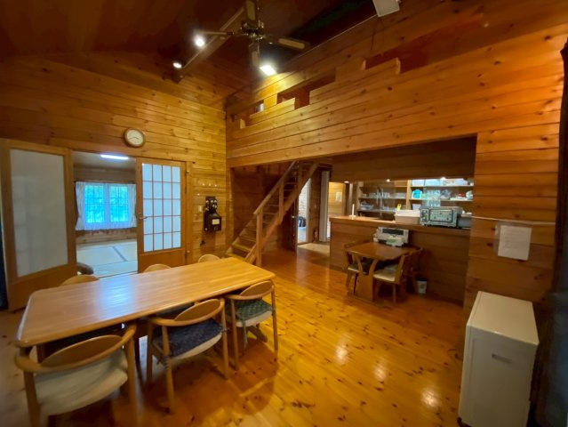 【居間・リビング】 | 那須郡那須町大字寺子　温泉ランド　2LDK