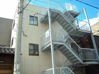 第一京和ハイツの外観