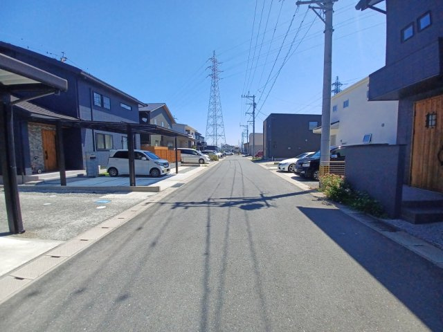 宇土市高柳町の中古一戸建の前面道路含む現地写真|北側