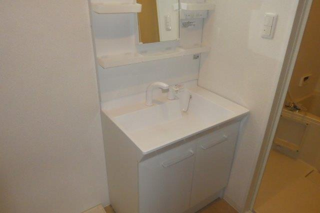 Alturaの独立洗面台|シャンプードレッサー