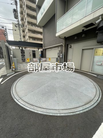 プライマル浅草言問通の駐車場