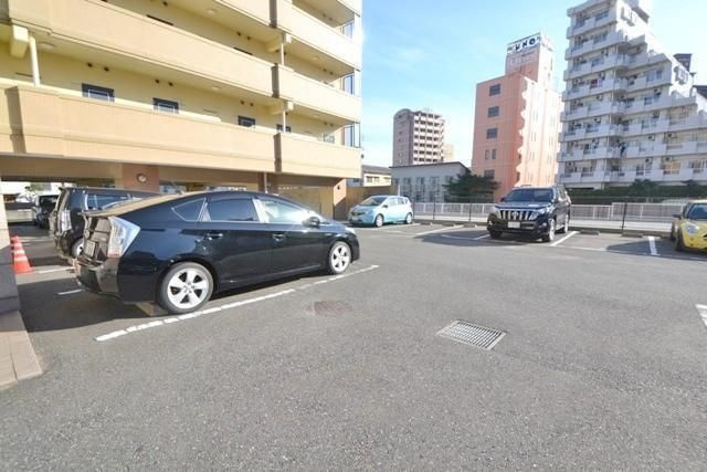 F’s flats古船場の駐車場