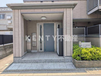 【エントランス】 | ソレーユ タダ | 建物の内部です
