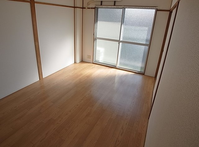 カナヤマンション 三信の内装|オール洋室タイプは人気です