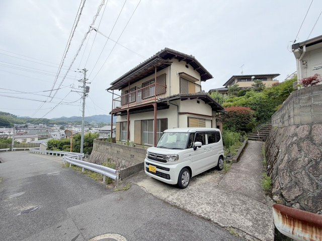 呉市焼山政畝３丁目の一戸建て