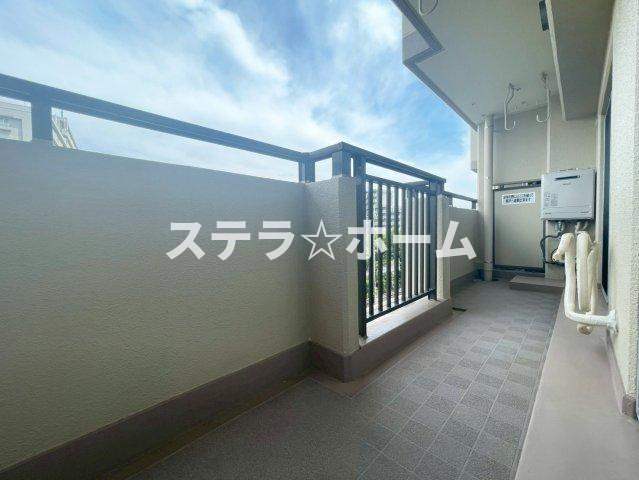 山田西C団地A-1のバルコニー|開放的で明るい空間を演出してくれるバルコニーです