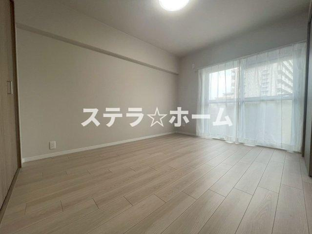 山田西C団地A-1の洋室|落ち着いた色調の洋室です