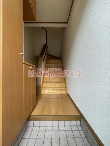 エテルネルソレイユAの玄関|落ち着いた玄関です