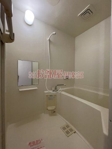 エテルネルソレイユAの浴室|コンパクトで使いやすいお風呂です