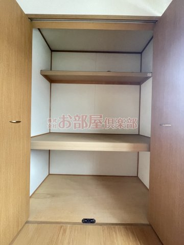 エテルネルソレイユAの収納|小物を収納するのに便利です