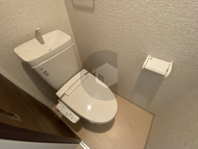 Luxe布施北2のトイレ