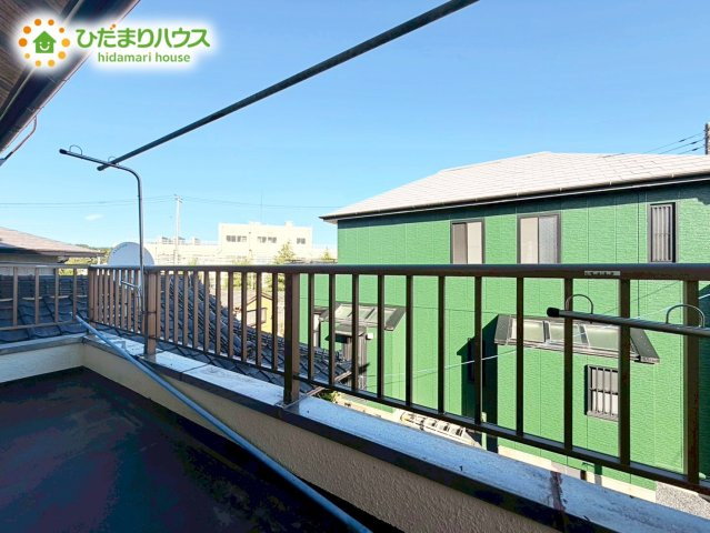 日立市会瀬町3丁目　中古戸建のバルコニー|開放感のあるバルコニーで、心地よい風と陽光を感じられます。
