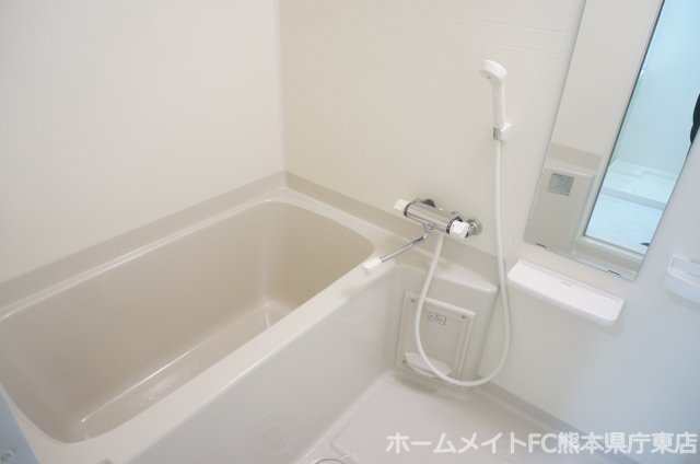 熊本市中央区新屋敷２丁目の賃貸マンションの浴室