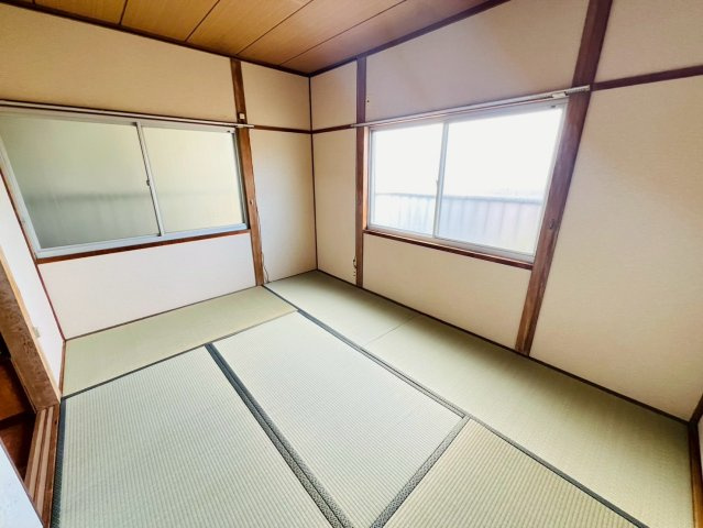 山手5丁目貸家の和室