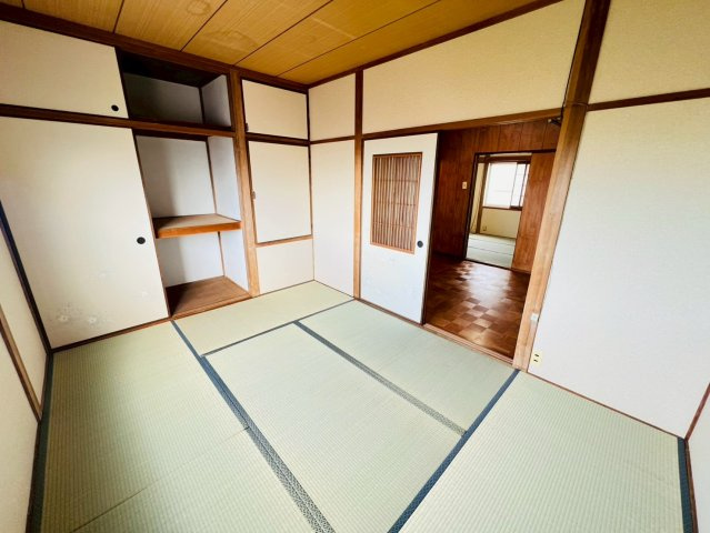 山手5丁目貸家の和室