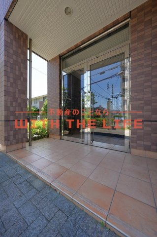 グランディールチェリー【10,000円キャッシュバック対象物件】のエントランス|毎日通るエントランスはこのようになっています