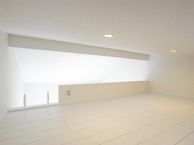 ＧＲＡＣＥ　ＦＬＯＲＡ　２１の寝室