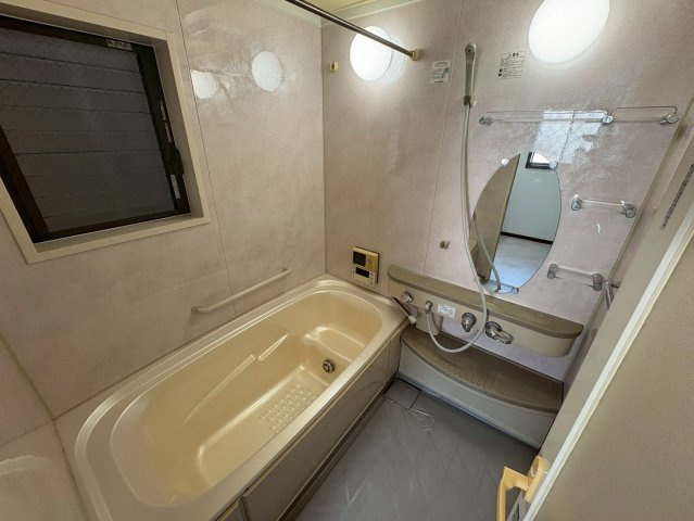 垂水区泉が丘5丁目　中古戸建の浴室|日々の暮らしに欠かせないお風呂です