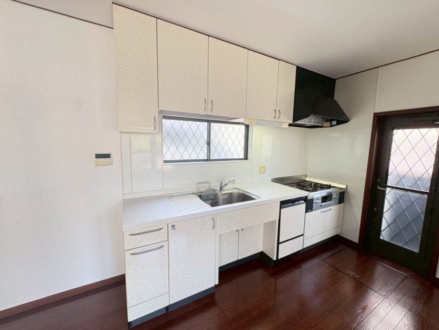 垂水区泉が丘5丁目　中古戸建のキッチン|お料理しやすいキッチンです