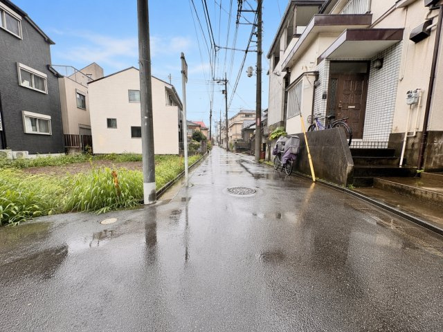 中野区大和町4丁目　建築条件無し売地の前面道路含む現地写真|2026.06.20撮影

現地ご見学希望・資料請求などお気軽にお問い合わせ下さい！
03-5990-5201
