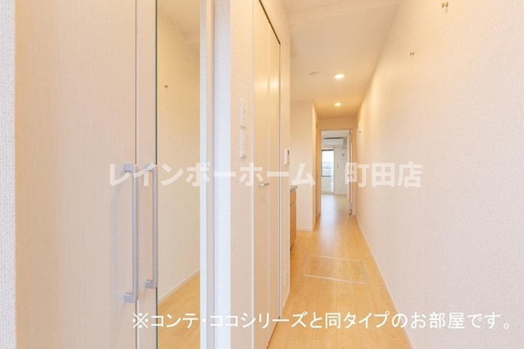 ココ・ビーナＡ※初期費用分割あと払いサービス利用可能物件の玄関