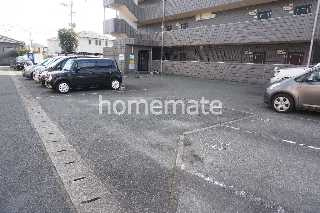熊本市東区新南部３丁目の賃貸マンションの駐車場