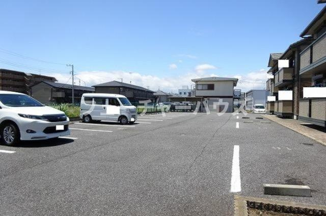 ＣＯＴＥＡＵ　ＶＥＲＴ（コートヴェール）Aの駐車場