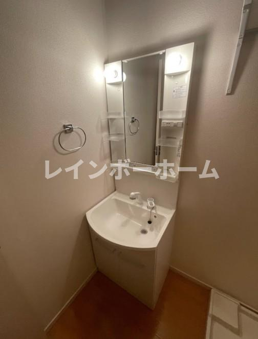 コンフォートグレイスＣの洗面所