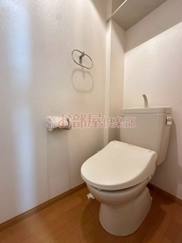 サンフィールドⅡのトイレ|落ち着いた色調のトイレです