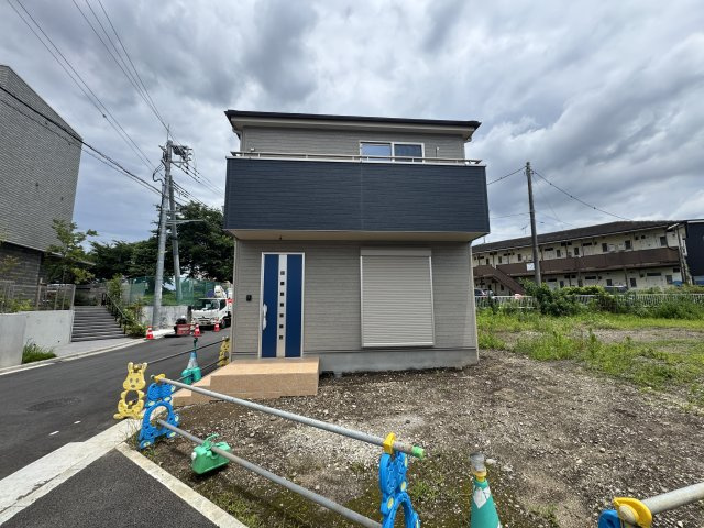 瀬谷区二ツ橋町新築戸建【3LDK＋駐車スペース/南面道路・角地/前面道路約18m/開放感◎】の外観