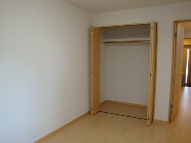 ウィル吉川の内装|洋室収納