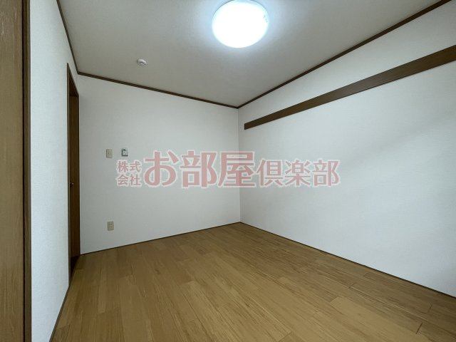 メープルタウンBの洋室|きれいな洋室です