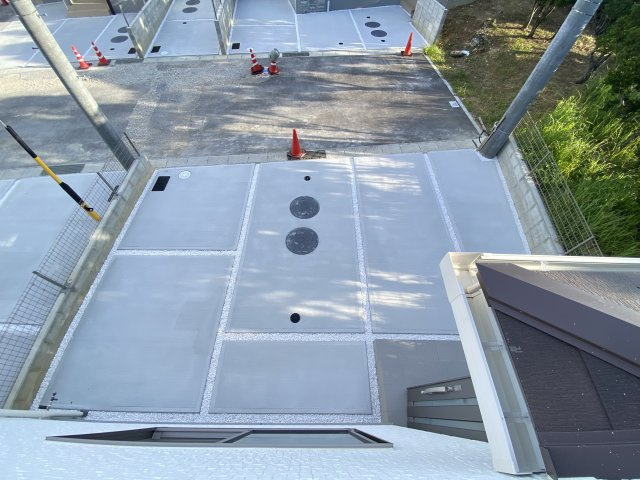 南城市玉城富里（全2棟）B号棟の駐車場|※同仕様写真です