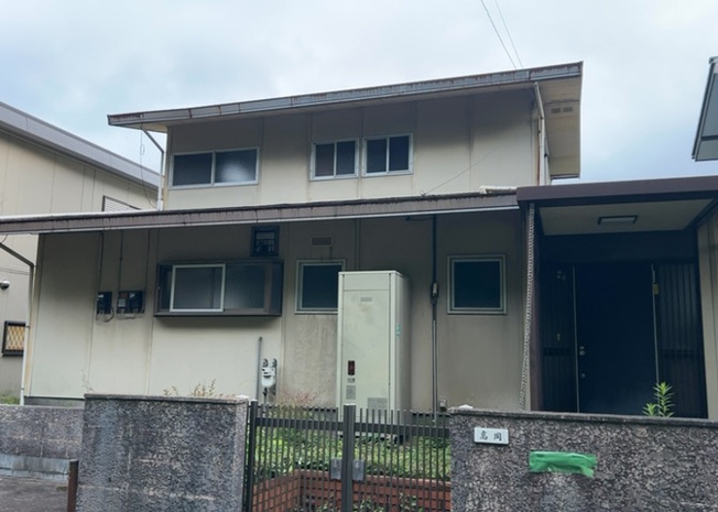 【外観】 | 土地購入を検討されている場合、境界杭がない状態で購入してしまうと境界確定測量をする必要があり、費用がかかります。購入の前に、売主、隣土地所有者立ち合いのもと境界を確定し境界杭を設置するのがベストです。