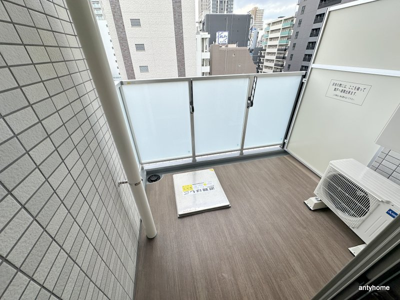 レオングラン本町橋　仲介手数料無料のバルコニー