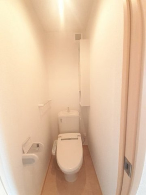 【トイレ】 | フレスコ・カンポ | 落ち着いた色調のトイレです