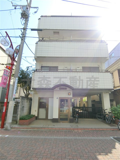 フジハイムの外観|1986年3月築　鉄骨造地上4階建て　東京都大田区大森中2丁目　
京浜急行線梅屋敷駅徒歩7分梅屋敷東通り商店街沿いで1本道　