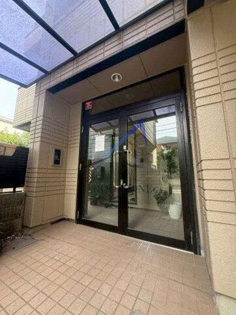 ロイヤルハマのエントランス|エントランスです。